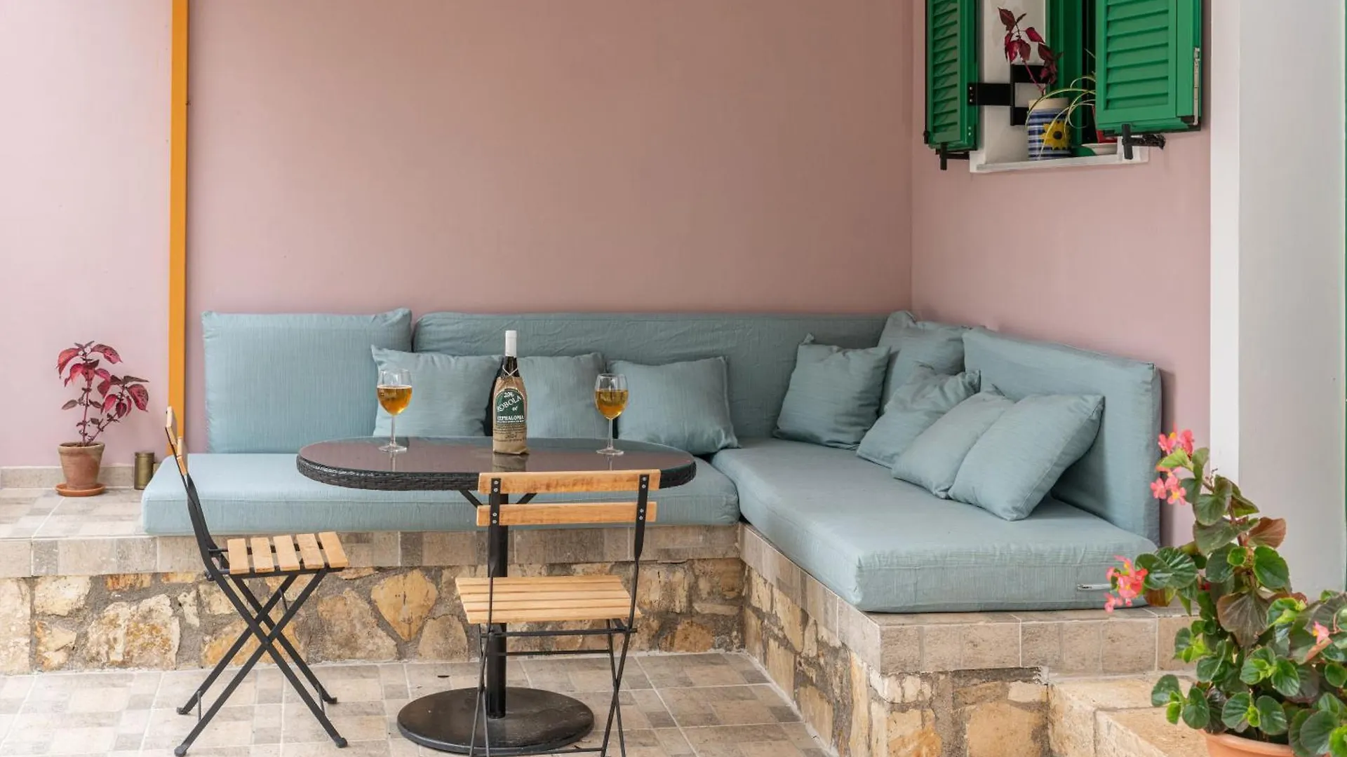 Paola Apartment Φισκάρδο