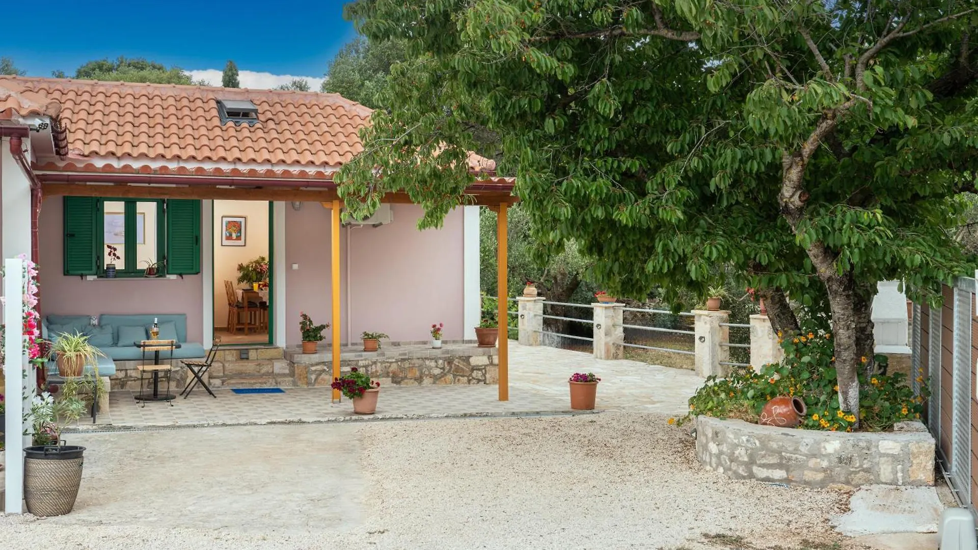 Paola Apartment Φισκάρδο Ελλάδα